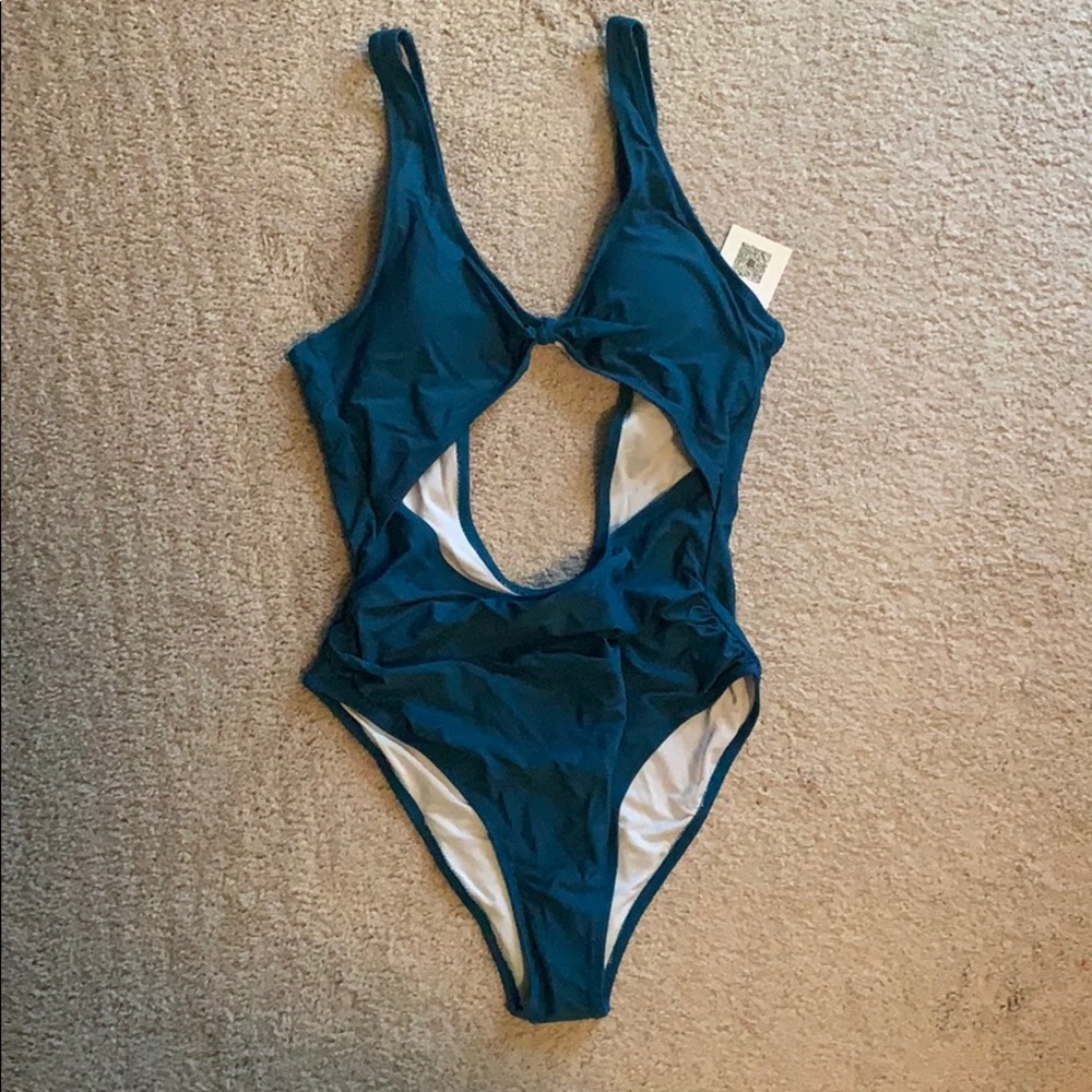 Cupshe one piece bathing suit